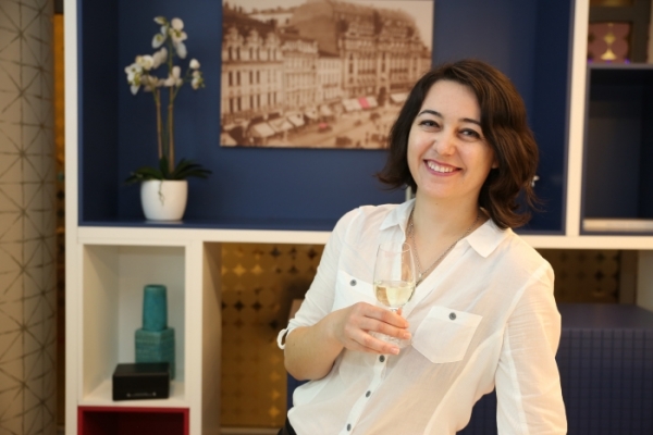 ROMANIAN SPARKLING WINES – THE NEW GENERATION - ENGLISH - (MAY 7th ﻿|﻿ 1pm)